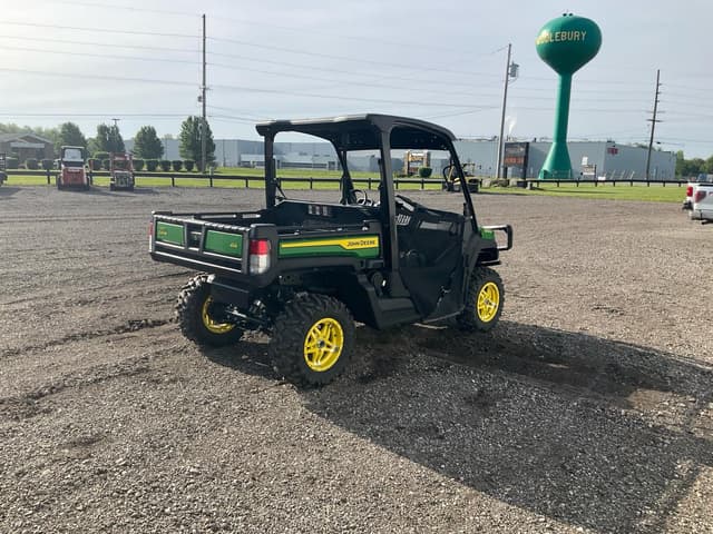 Image of John Deere Gator XUV 835M equipment image 2