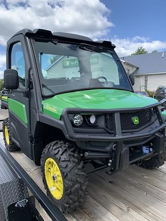 Image of John Deere XUV 835M Primary image