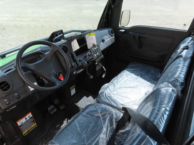 Image of John Deere XUV 835M equipment image 4