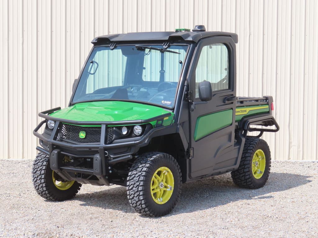 Image of John Deere XUV 835M Primary image