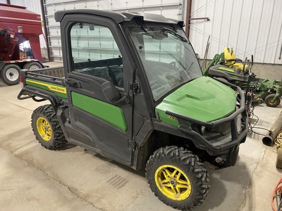 Image of John Deere XUV 835M equipment image 1