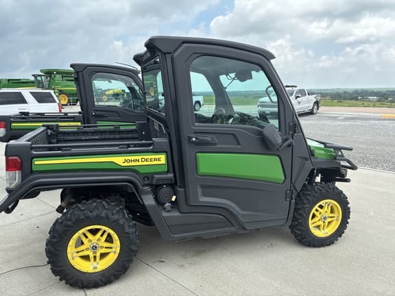 Image of John Deere XUV 835M equipment image 4