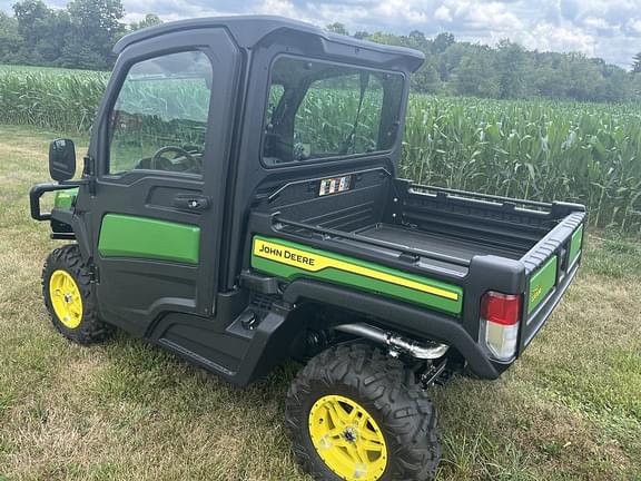 Image of John Deere XUV 835M equipment image 3