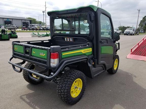 Image of John Deere XUV 835R equipment image 3