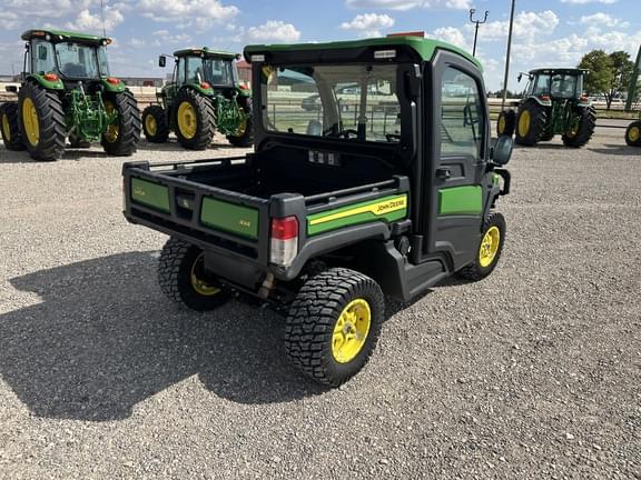 Image of John Deere XUV 835R equipment image 4