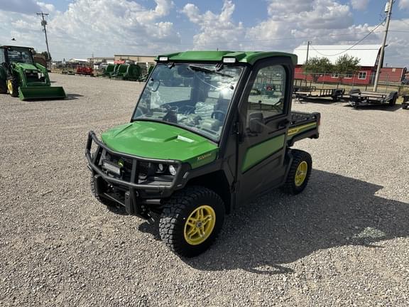 Image of John Deere XUV 835R Primary image