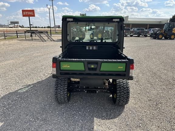 Image of John Deere XUV 835R equipment image 3