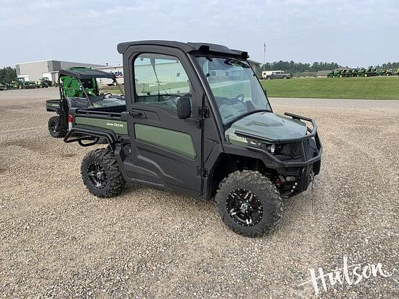 Image of John Deere XUV 835R Primary image