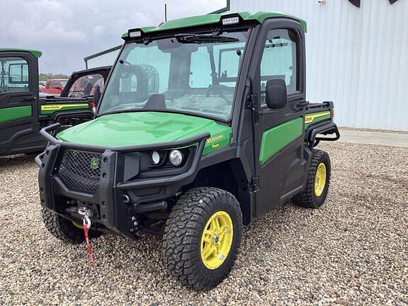 Image of John Deere XUV 835R Primary image