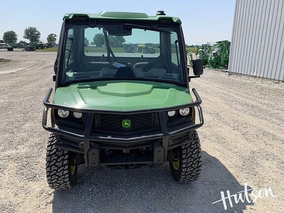 Image of John Deere XUV 835R equipment image 1