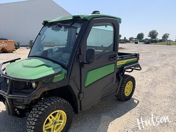 Image of John Deere XUV 835R equipment image 2