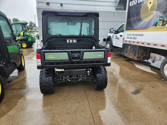 Image of John Deere XUV 835R equipment image 3