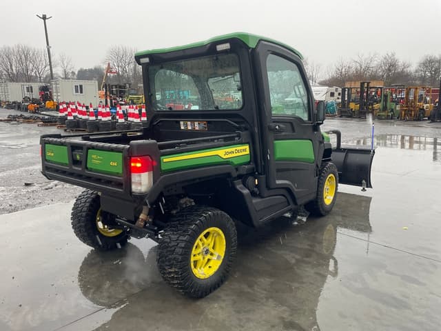 Image of John Deere XUV 835R equipment image 4