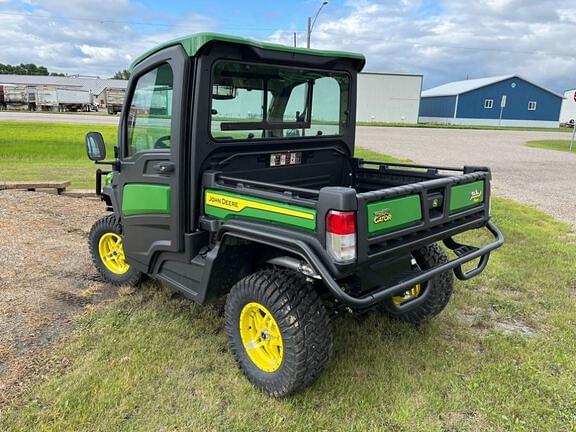 Image of John Deere XUV 835M equipment image 2