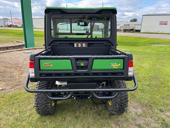 Image of John Deere XUV 835M equipment image 3