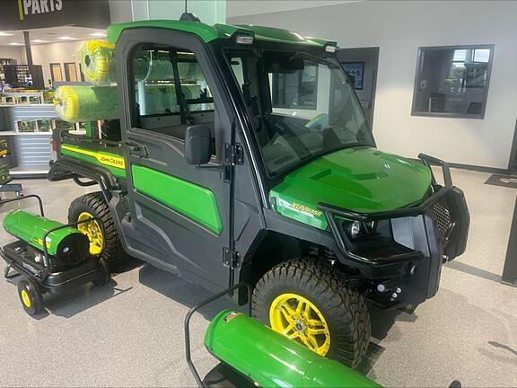 Image of John Deere XUV 835R equipment image 3