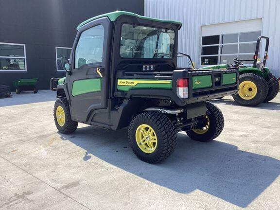 Image of John Deere XUV 835R equipment image 2