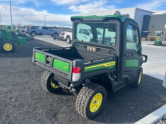 Image of John Deere XUV 835R equipment image 3