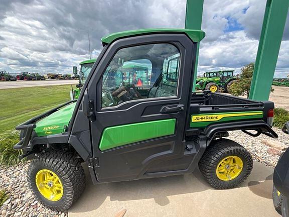 Image of John Deere XUV 835R equipment image 1