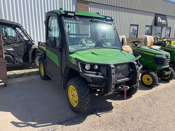 Image of John Deere XUV 835R equipment image 2