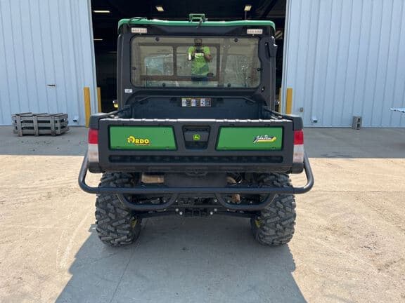 Image of John Deere XUV 835R equipment image 3