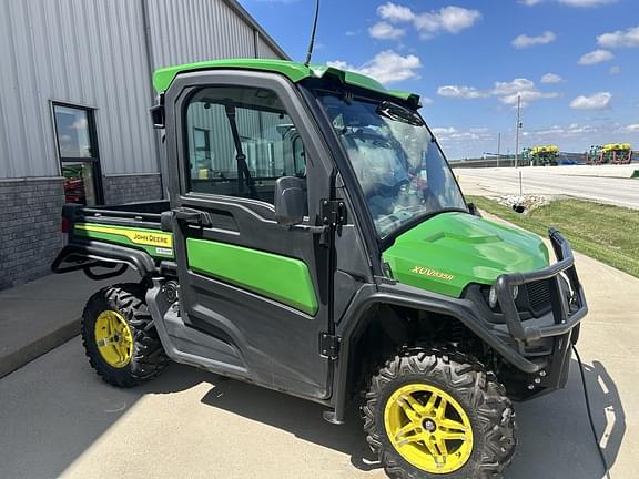 Image of John Deere XUV 835R equipment image 1