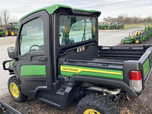 Image of John Deere XUV 835R equipment image 1