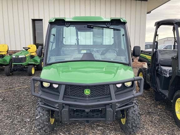 Image of John Deere XUV 835R equipment image 2