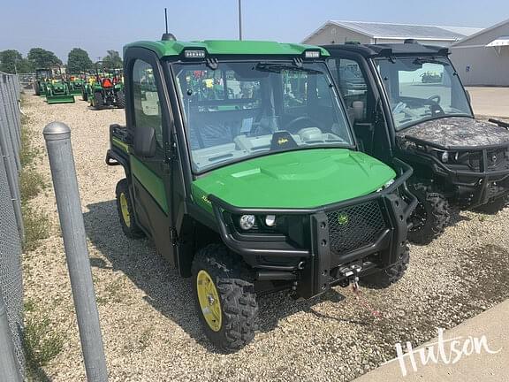 Image of John Deere XUV 835R Primary image