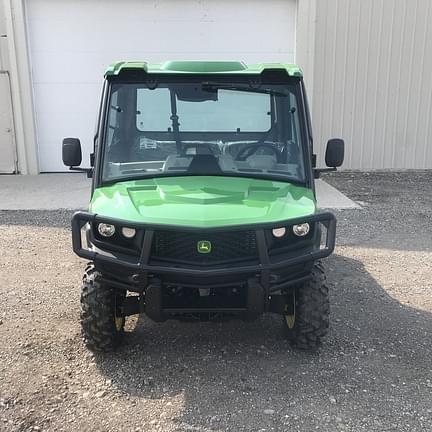 Image of John Deere XUV 835R equipment image 1