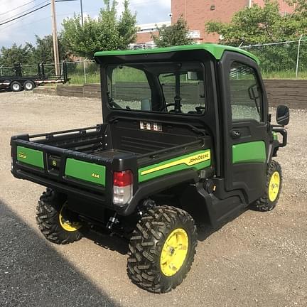 Image of John Deere XUV 835R equipment image 3