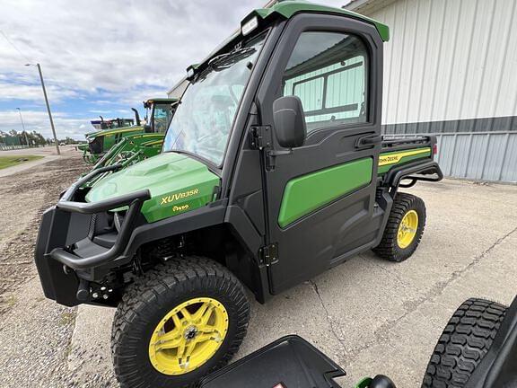 Image of John Deere XUV 835R Primary image