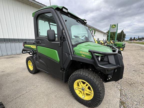 Image of John Deere XUV 835R equipment image 1