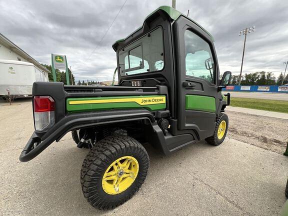 Image of John Deere XUV 835R equipment image 2