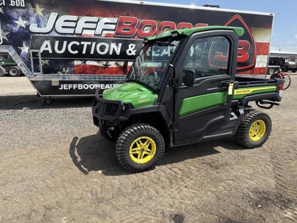 Image of John Deere XUV 835R Primary image