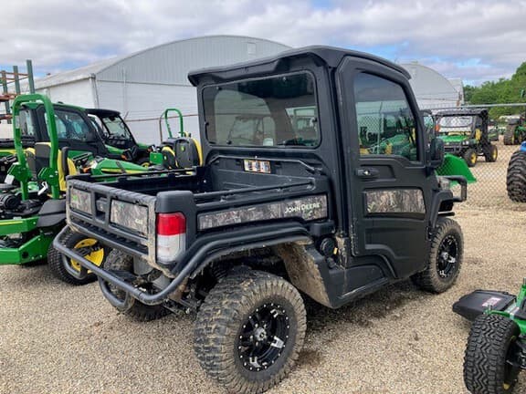 Image of John Deere XUV 835R equipment image 1