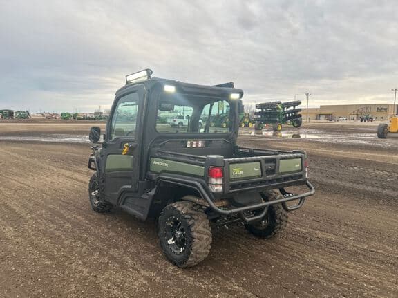 Image of John Deere XUV 835R equipment image 2