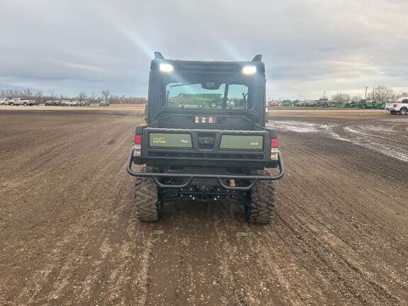 Image of John Deere XUV 835R equipment image 3