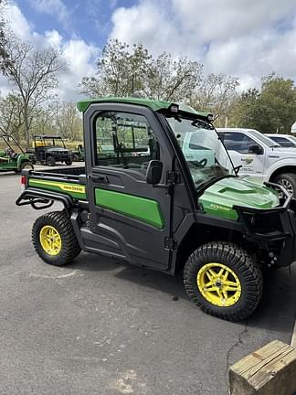 Image of John Deere XUV 835R equipment image 2