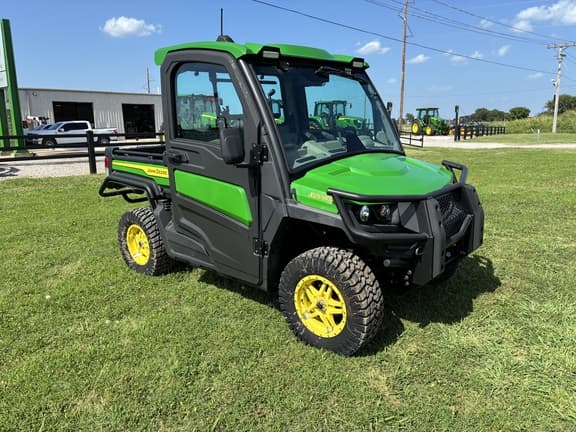 Image of John Deere XUV 835R equipment image 2
