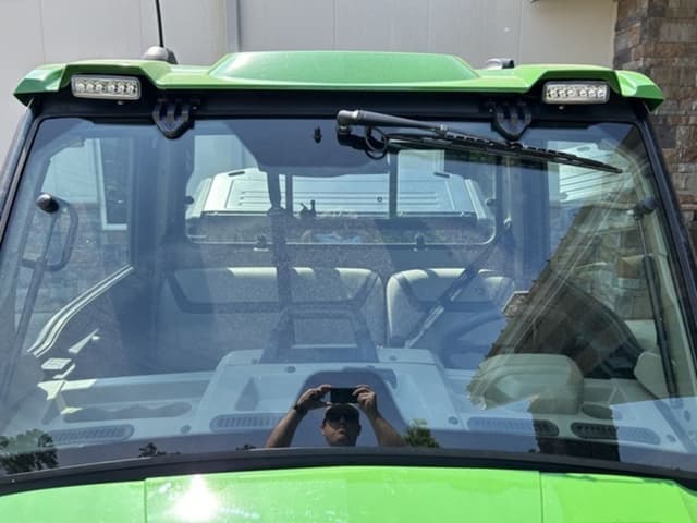 Image of John Deere XUV 835R equipment image 3