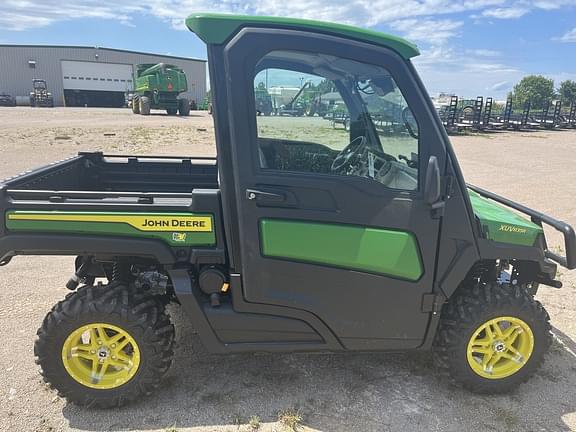 Image of John Deere XUV 835R equipment image 2