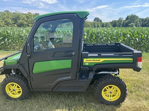 Image of John Deere XUV 835R Primary image