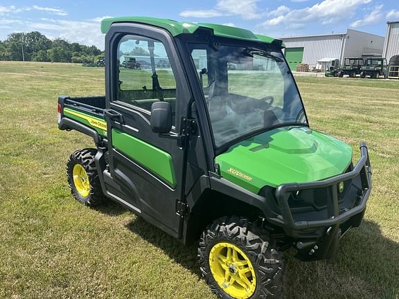 Image of John Deere XUV 835R equipment image 3