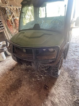 2024 John Deere XUV 865R Equipment Image0