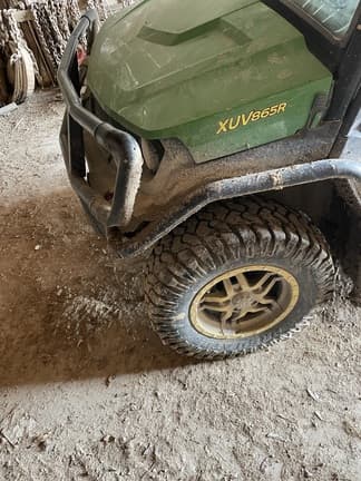 Image of John Deere XUV 865R equipment image 1