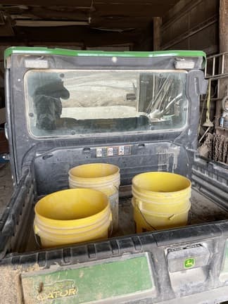 Image of John Deere XUV 865R equipment image 2