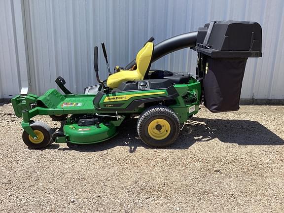 Image of John Deere Z315E equipment image 1