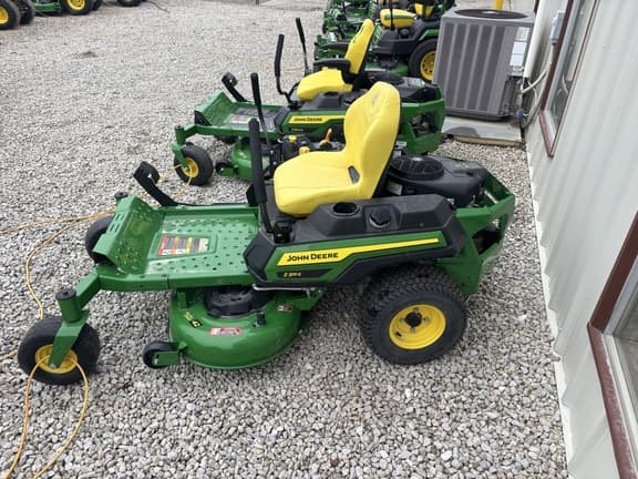Image of John Deere Z315E equipment image 1