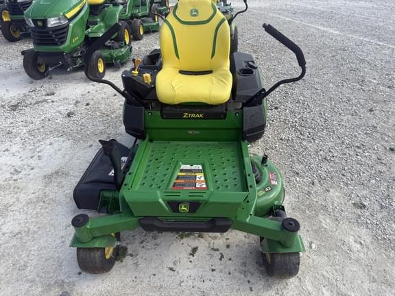 Image of John Deere Z320M equipment image 1